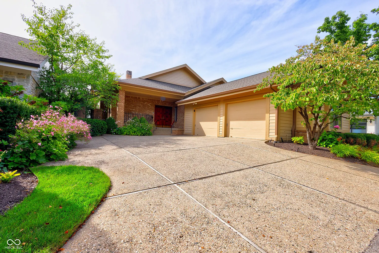 8074 Dean Rd photo 1