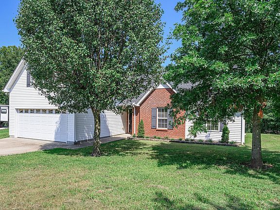 2nd image of 504 Loyce Ct