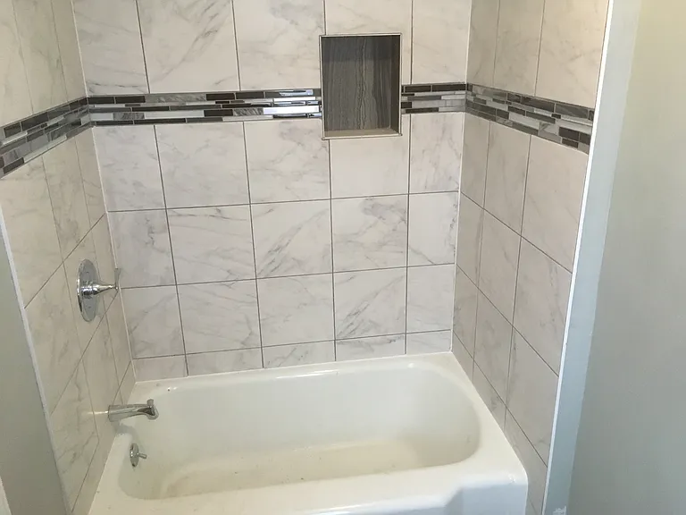 653 Oliver St — Photo 10