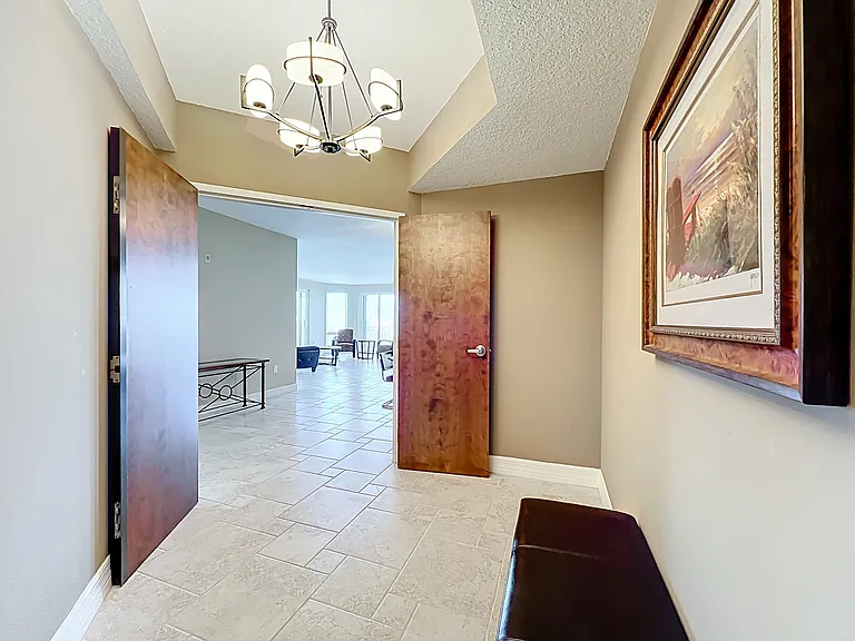 110 Warsteiner Way #301 — Photo 2