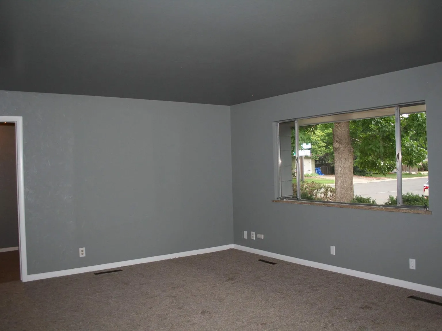 1320 Southridge Dr — Photo 4