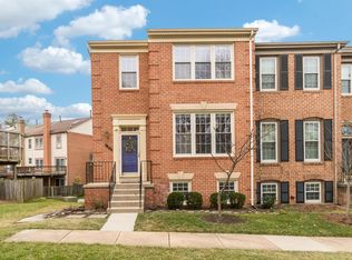 12331 Quiet Hollow Ct, Fairfax, VA 22033