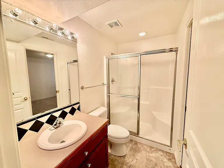 1774 N Sevenoaks Way — Photo 22
