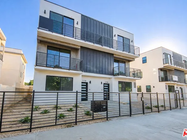 11736 Gilmore St, North Hollywood, CA 91606