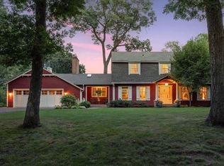 284 Laurel Rd, Saint Paul, MN 55115