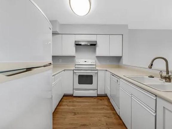 5th image of 1205 Melville Sq APT 307