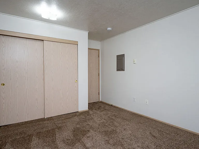 Tuxedo Park Apartments — Photo 31