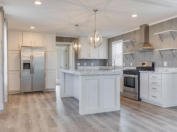 4th image of 645 N Gallery Dr #98