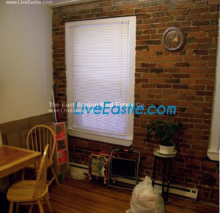 2nd image of 156 Cottage St APT 3