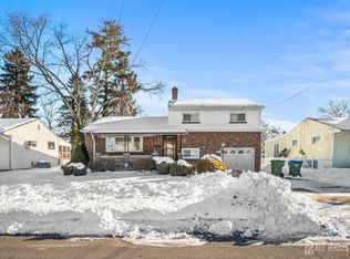 47 Stony Rd, Edison, NJ 08817