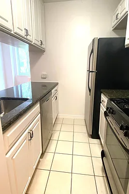 Rented by Sotheby's International Realty | media 11