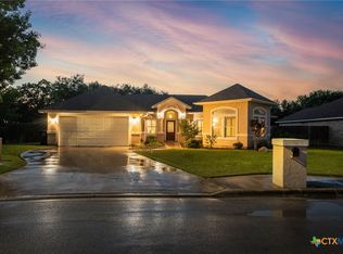 1328 Dime Box Cir, New Braunfels, TX 78130