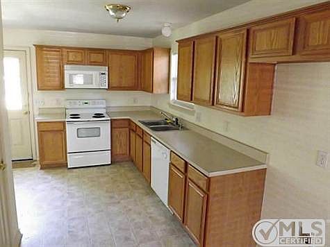 4th image of 1720 Speedway St