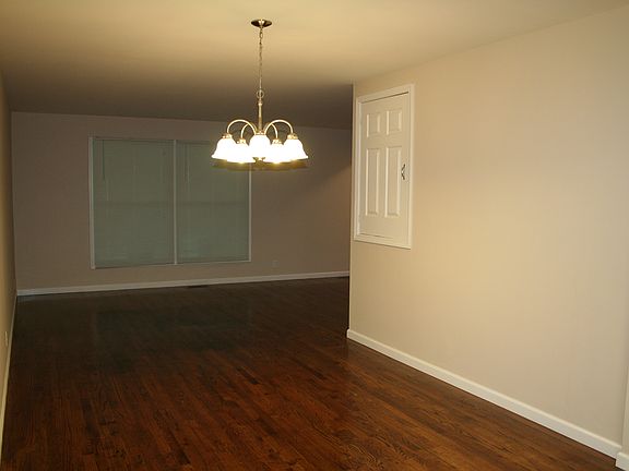 5th image of 2865 Devonshire Dr