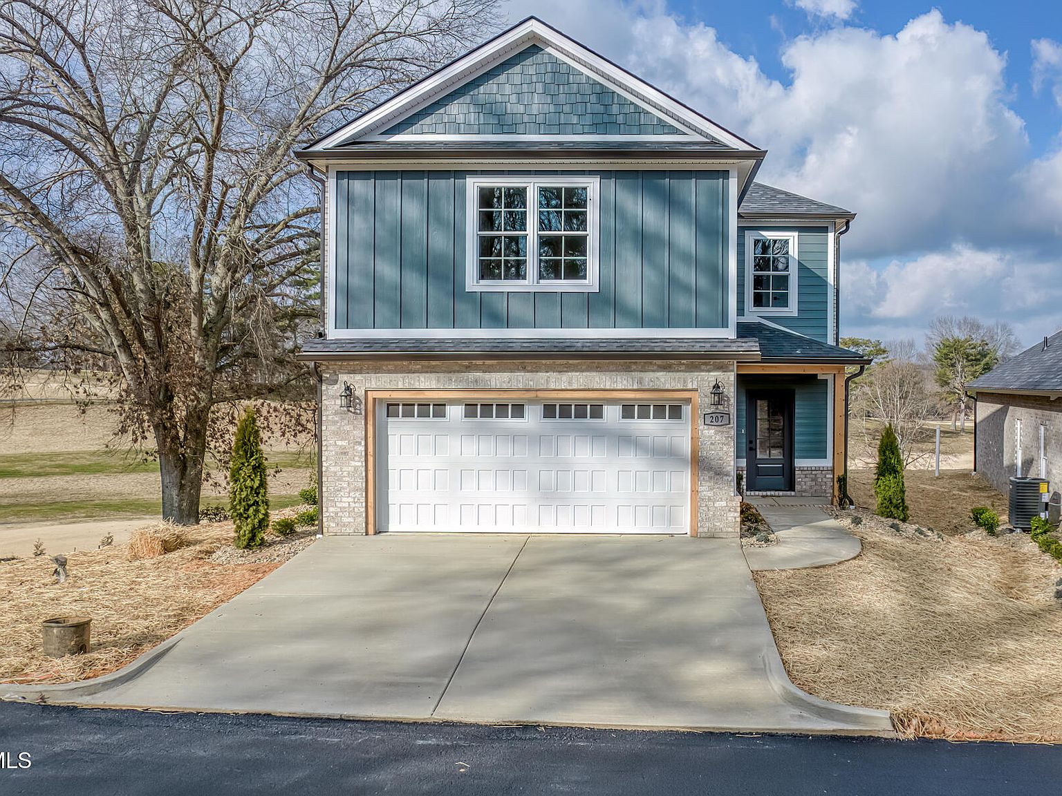 207 Monroe Dr