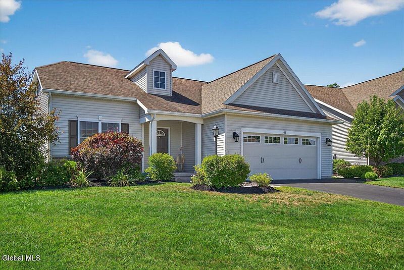 3rd image of 43 Somerset Drive