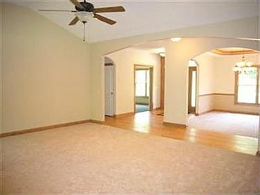 5th image of 8156 Rainbow Dr