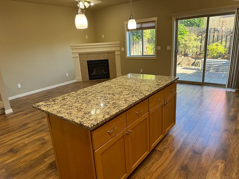 family room, kitchen island
