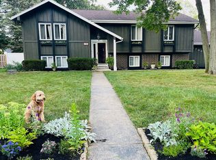 6700 Bennington St, Temperance, MI 48182
