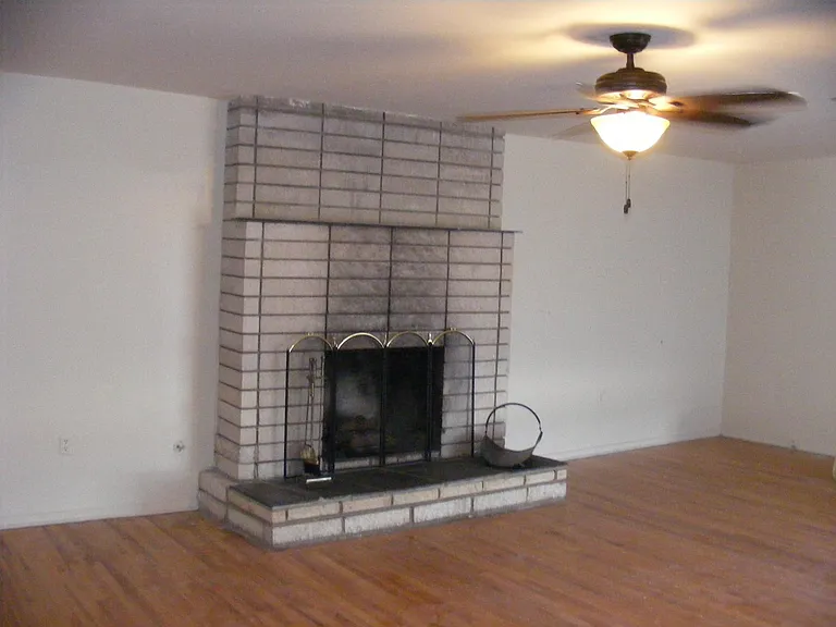 15252 Devonshire St — Photo 8