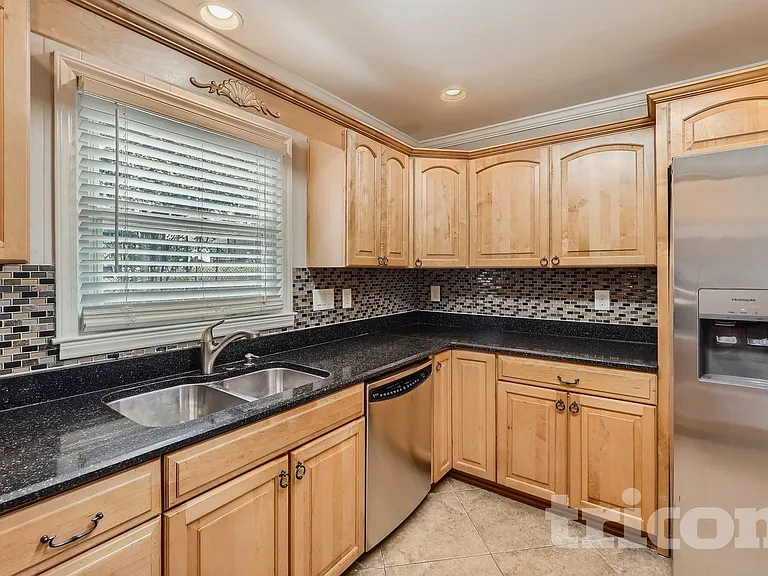 7133 Starvalley Dr — Photo 7