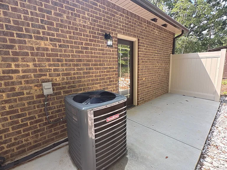 513 West End Circle — Photo 14