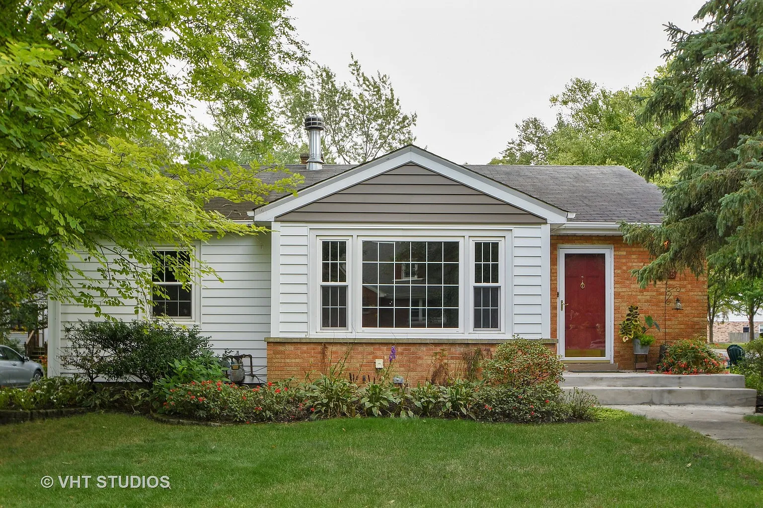 1665 Cedar Rd photo 1