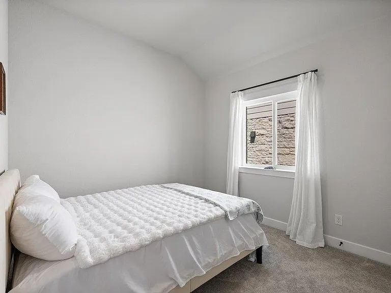 8408 Grenadier Dr — Photo 13