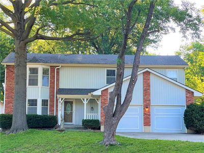 8113 Hauser Dr, Lenexa, KS, 66215