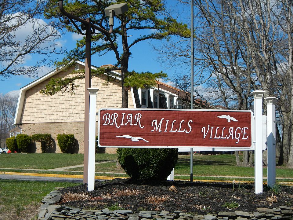 Main Entrance to complex