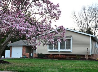 833 Mourning Dove Rd, Audubon, PA 19403