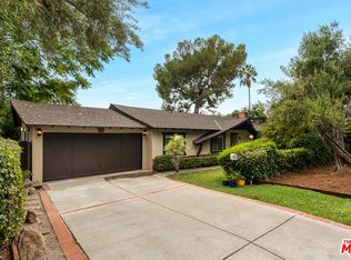 220 Laurel Dr, Altadena, CA 91001