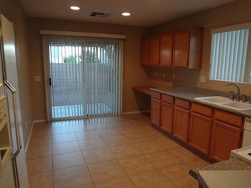4th image of 5552 Baker Bowl Ct