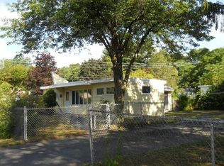 10 Groton St, Springfield, MA 01129