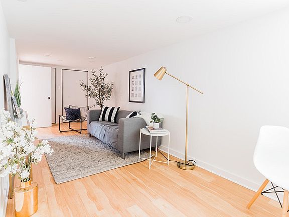 4th image of 2981 N Lawndale Ave #G