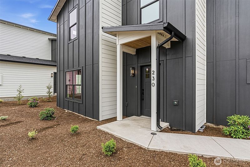 3rd image of 230 Glengate Street