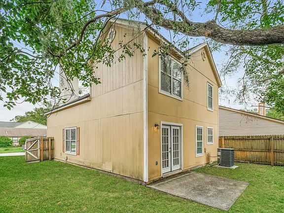 2nd image of 7572 Somerton Dr