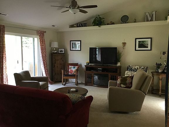 5th image of 556 Yew Wood Dr