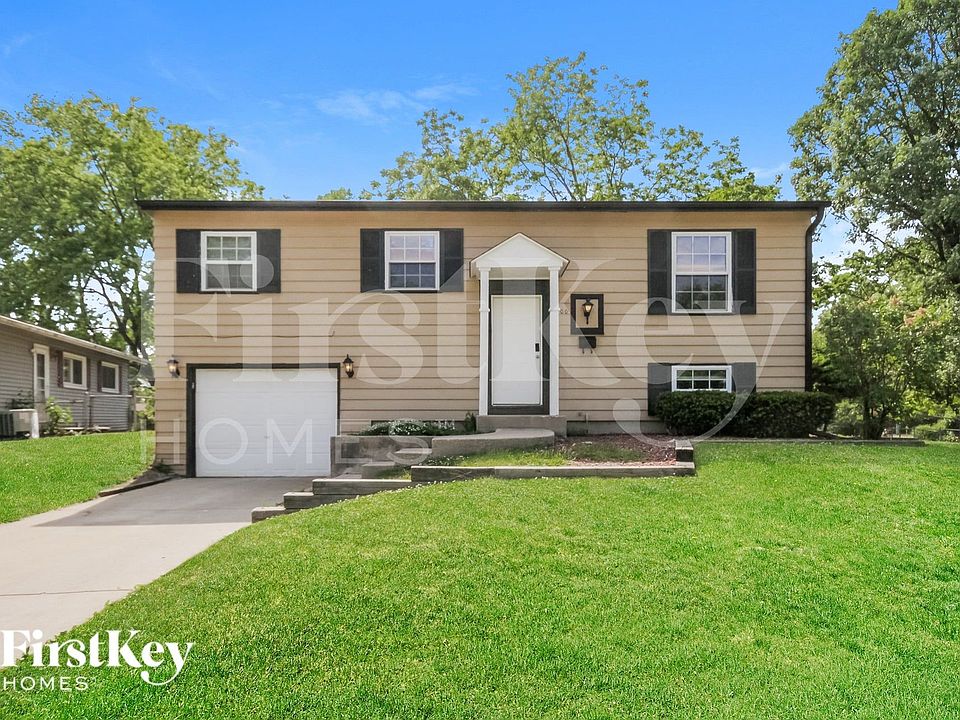 1st image of 100 Shadywood Ln