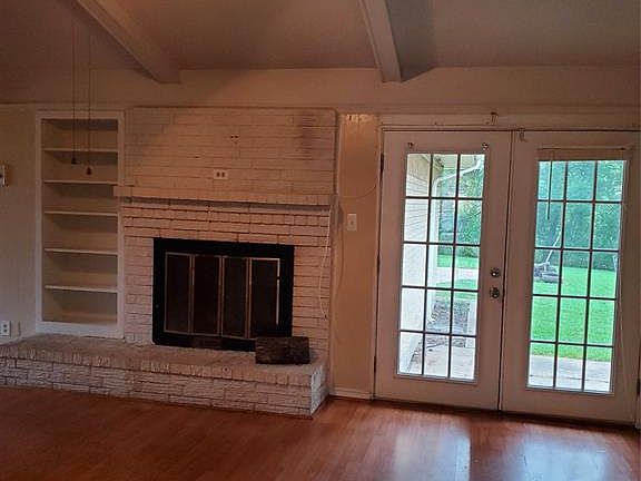 3rd image of 411 Dalton Dr