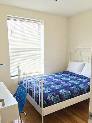 Rented by Urban Living | media 50