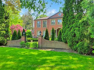 21 Forest Heights Blvd, Toronto, ON M2L2K4