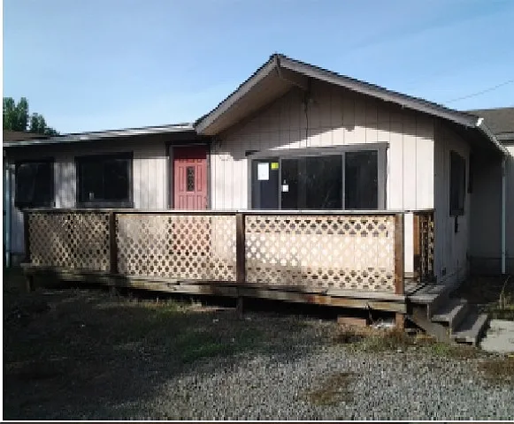 875 E Highway 20 photo 1