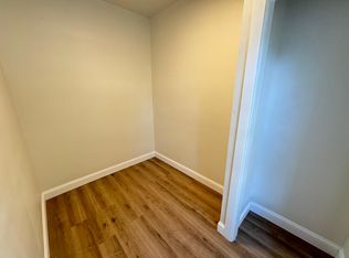 980 State St APT 2L, New Haven, CT 06511