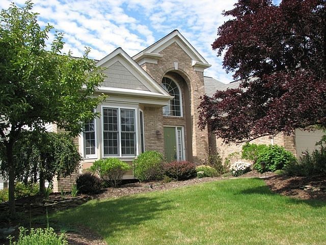1st image of 451 Adelle Dr