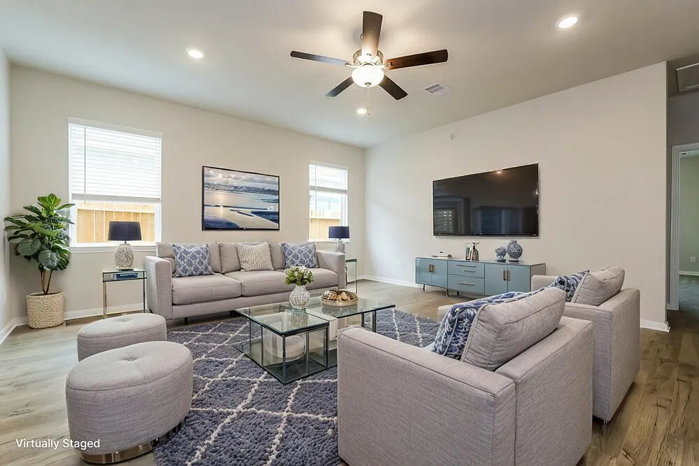 4 bed, 2.5 bath, 2203 sqft, $1,925 — Photo 4
