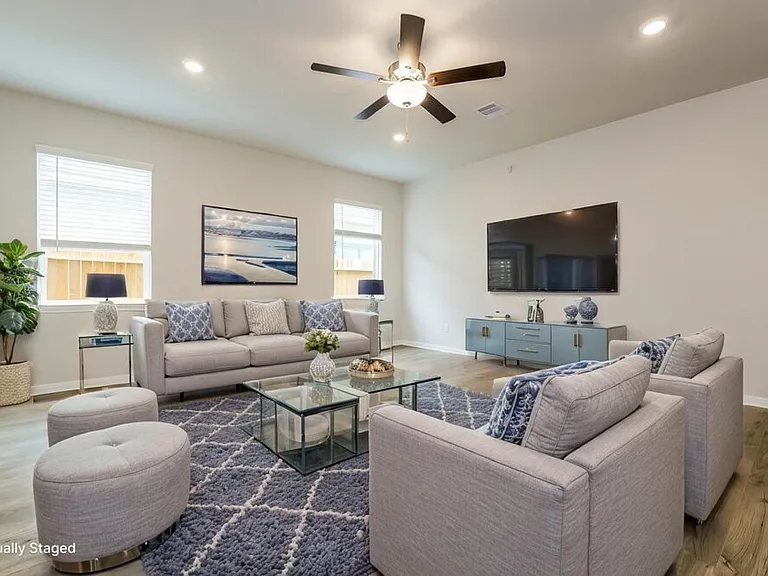 16435 Honeysuckle Hill Dr — Photo 4