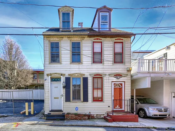 205 Sassafras St, Harrisburg, PA 17102