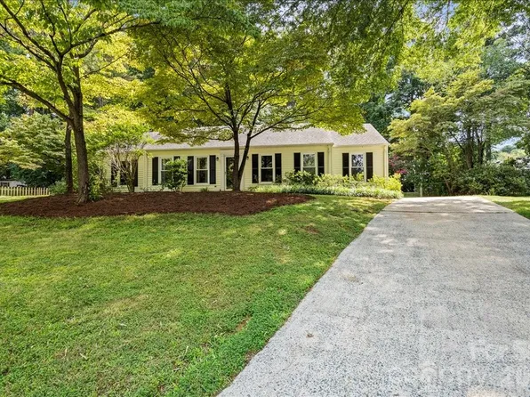 9614 Lone Oak Ct, Charlotte, NC 28270