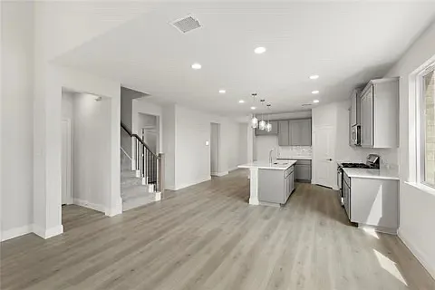 2133 Rhodora Ave — Photo 6